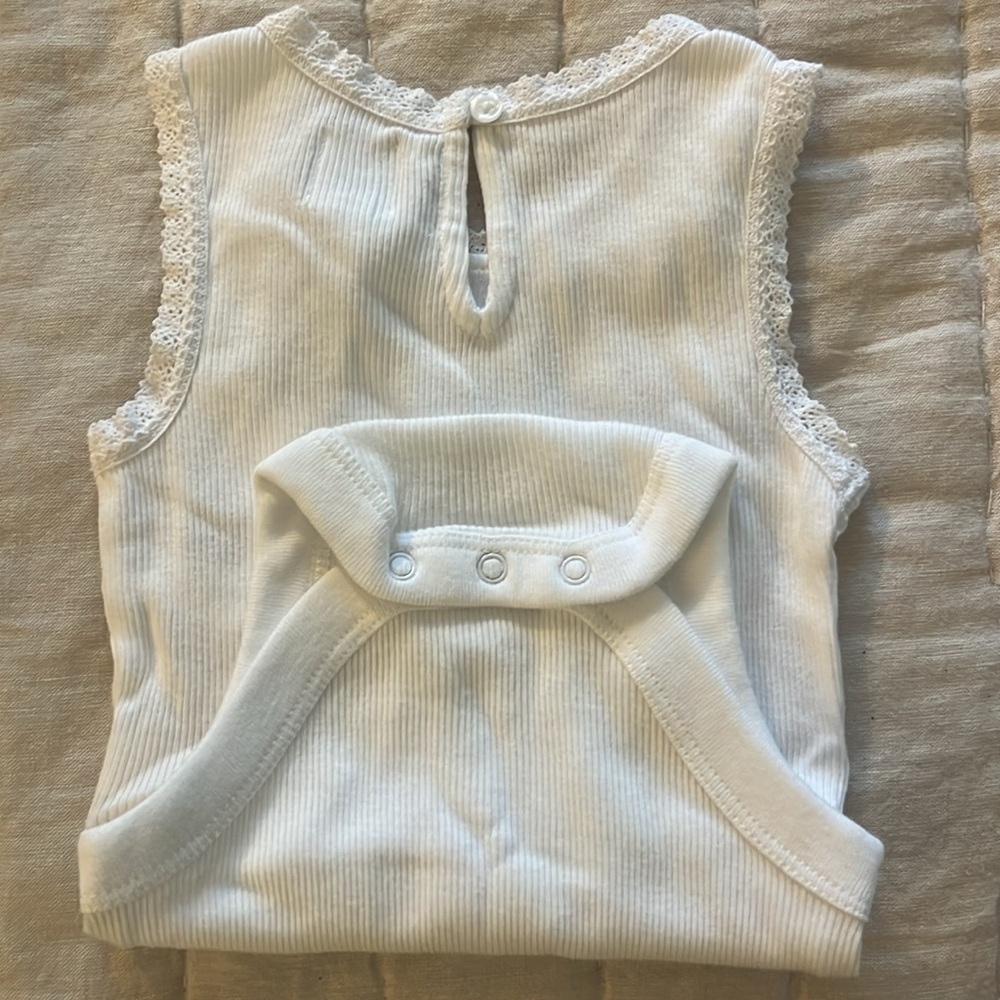 Baby Gap Lacy Detail Onsie - Picture 4 of 5